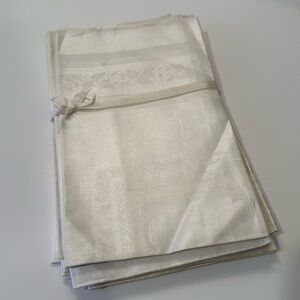 Set of 12 Vintage Dinner Napkins